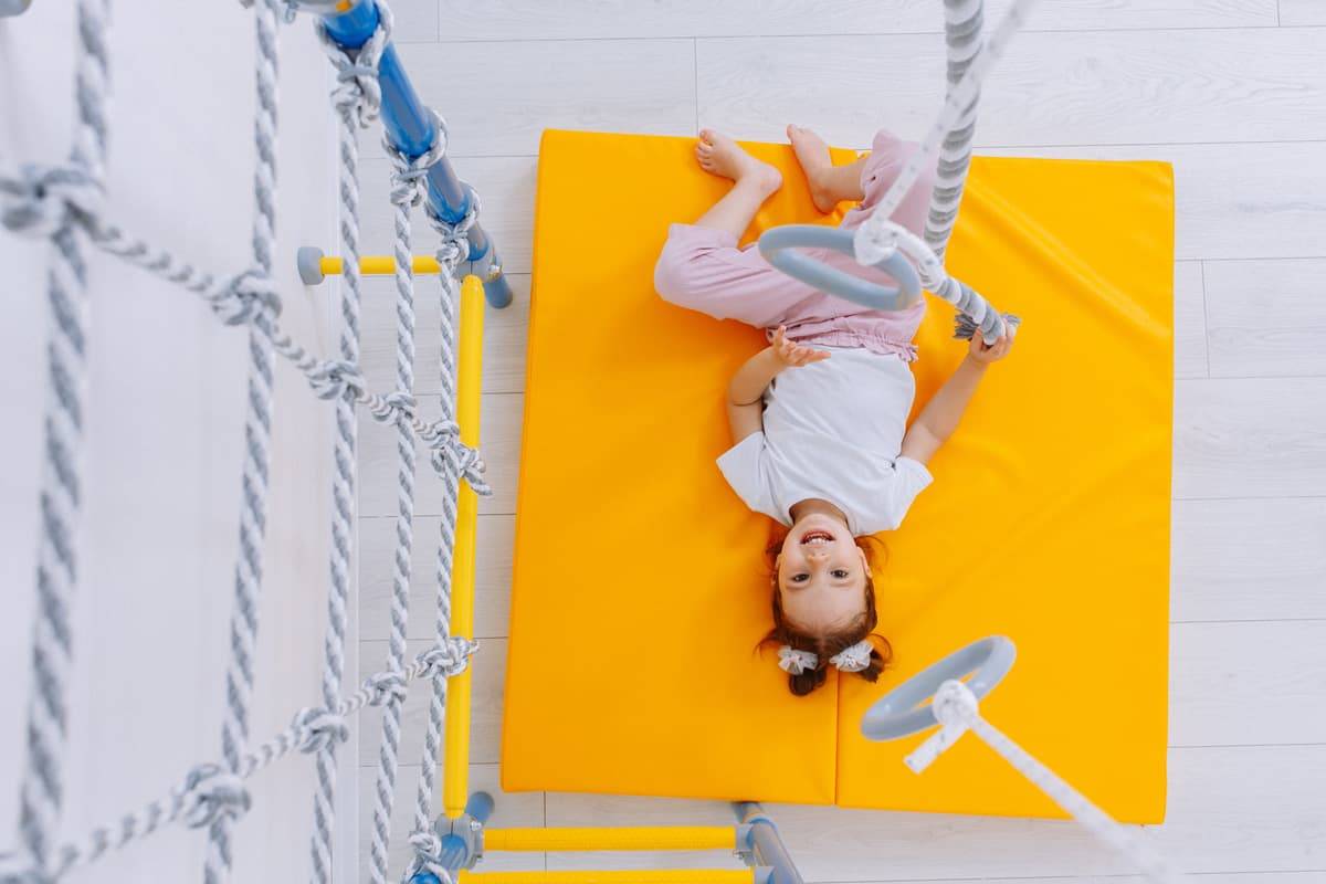 gymnastic mattress 100x100x10cm 2 piece Comet23