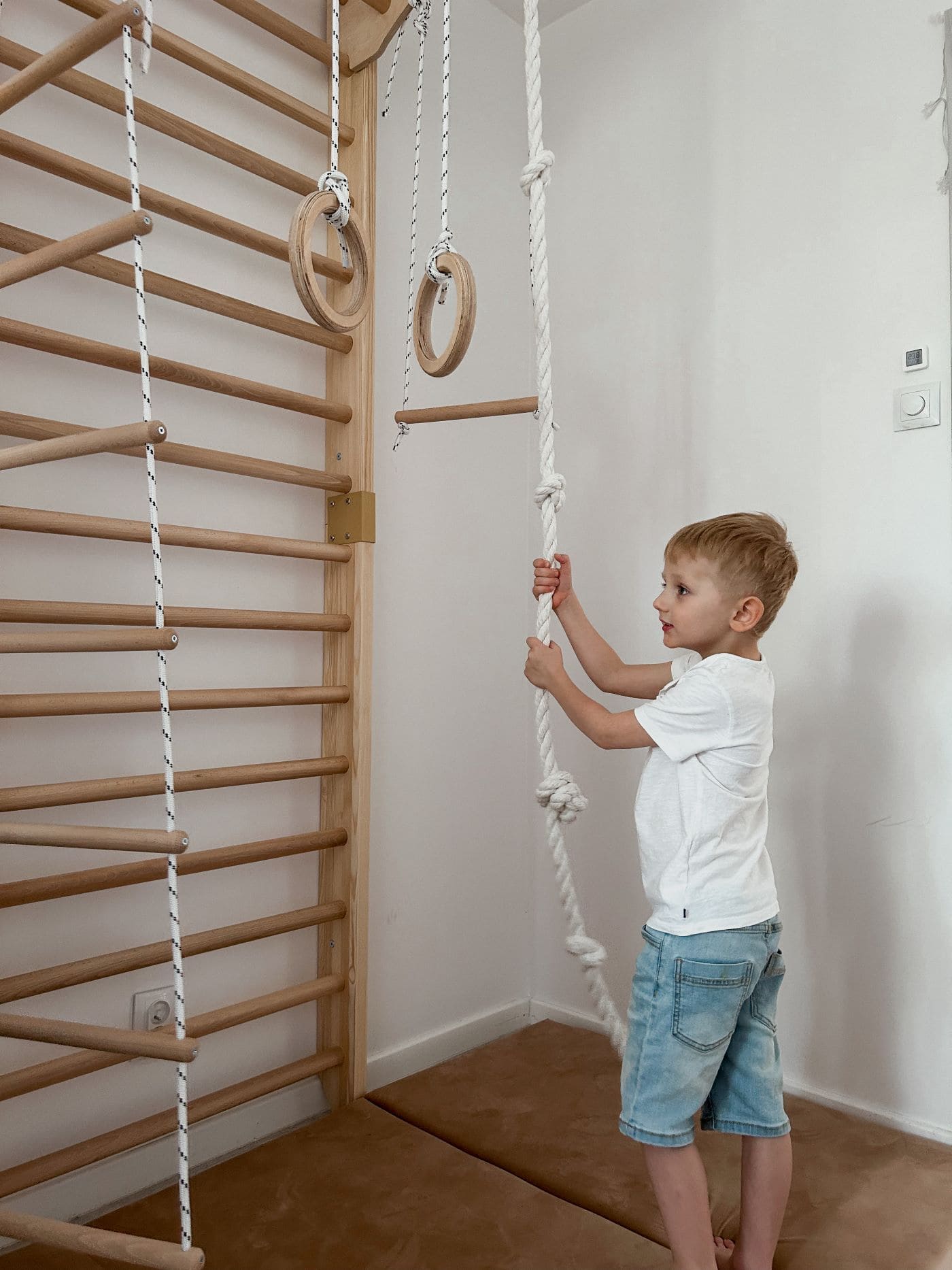 monkey bars kids (10)