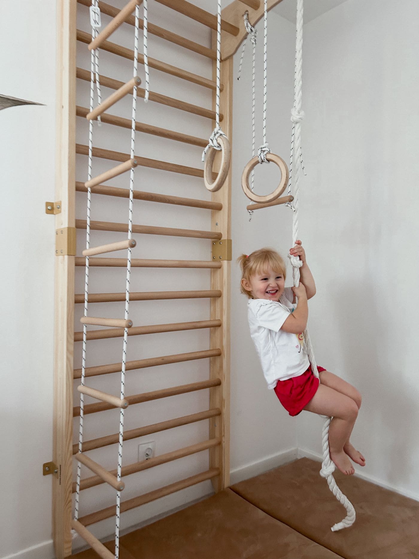monkey bars kids (11)