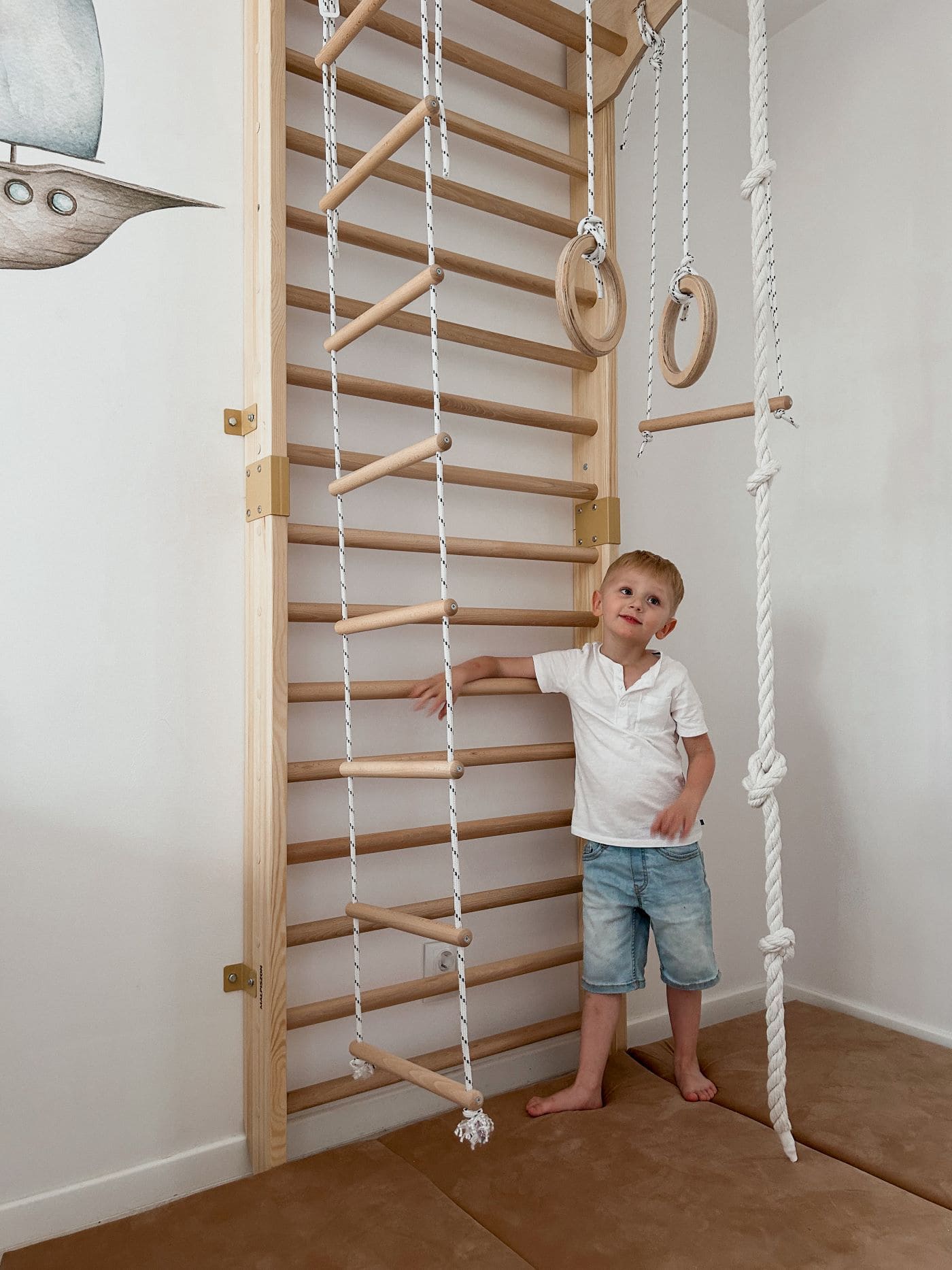 monkey bars kids (14)