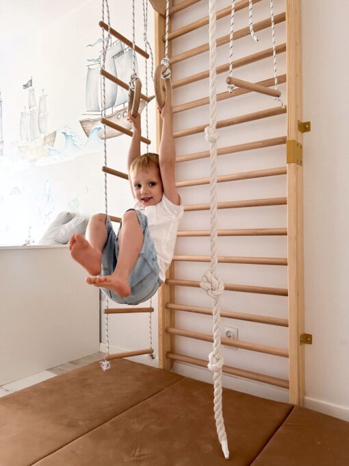 monkey bars kids (3)