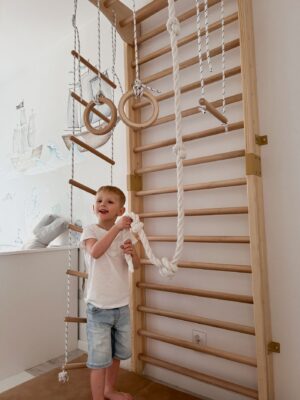 monkey bars kids (8) monkey bars kids (8)