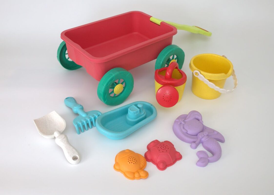 sandpit toys Wheelbarrow20.jpg